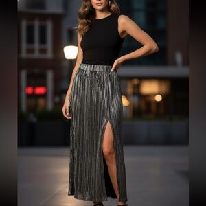 Elegant Black Pleated Skirt 🩶🩶🤍
